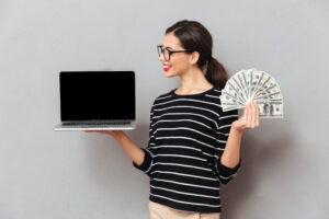 How much do content writers earn
